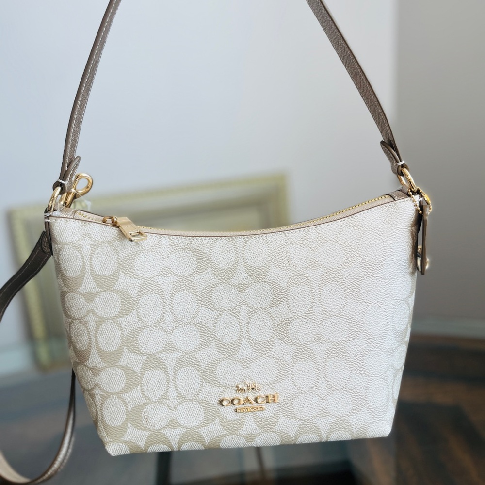Coach metalic gold signature  Shoulder Bag